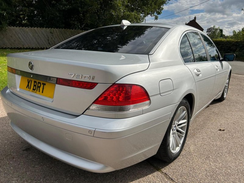 BMW 7 SERIES