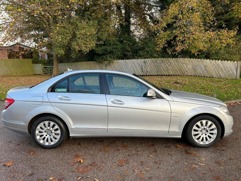 MERCEDES-BENZ C CLASS