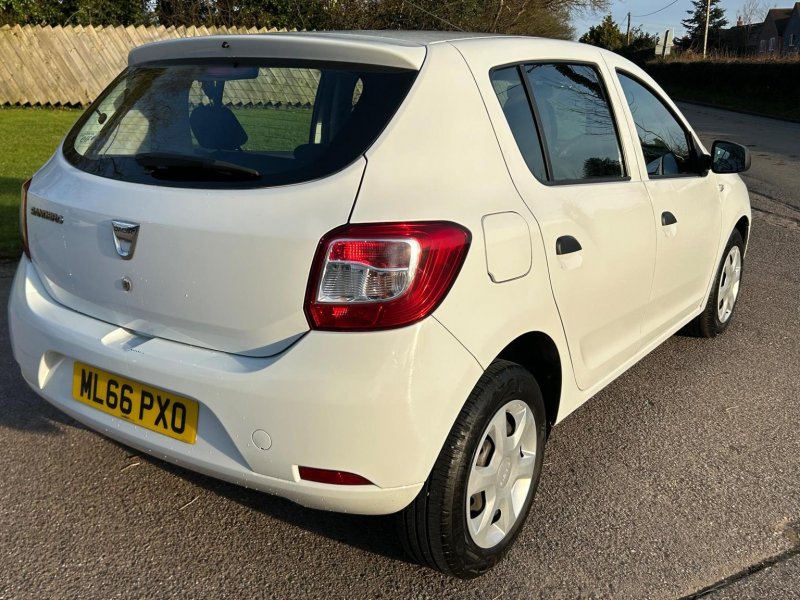DACIA SANDERO
