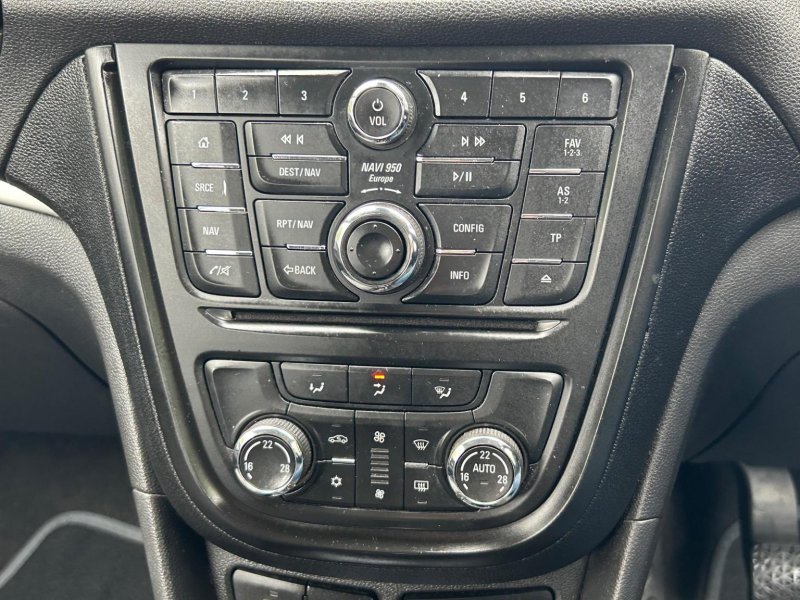VAUXHALL MOKKA