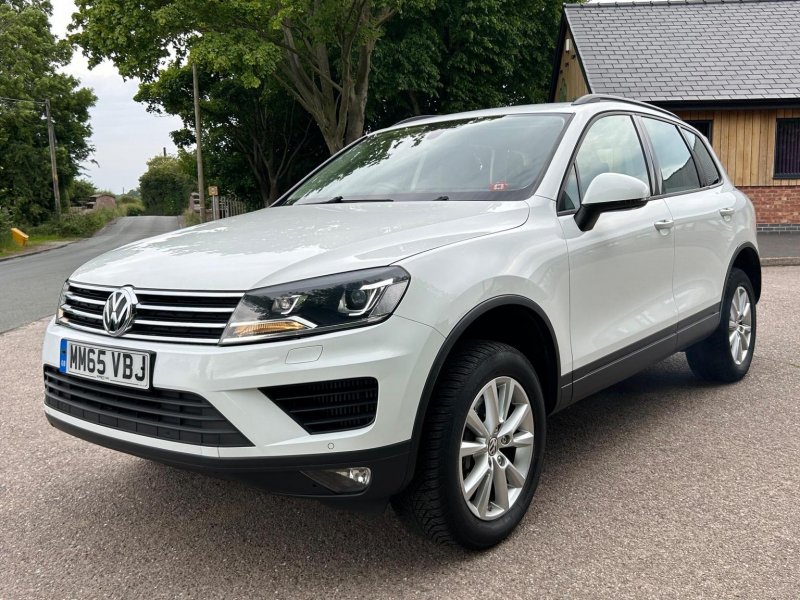 VOLKSWAGEN TOUAREG